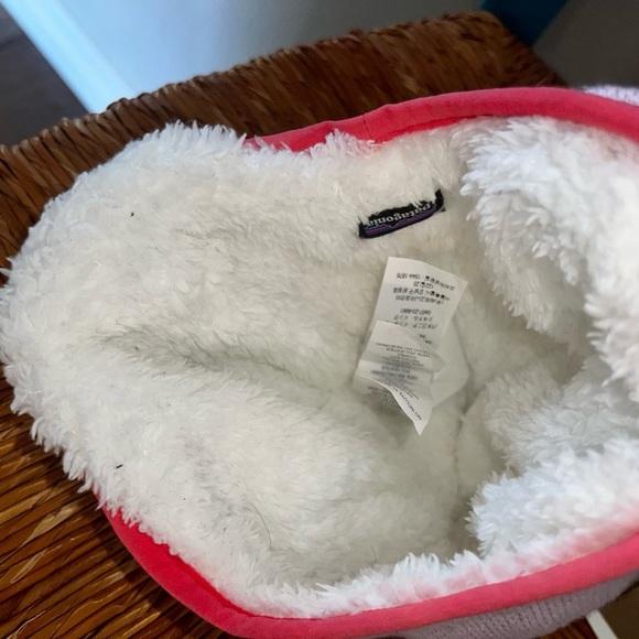 Patagonia Baby Reversible Beanie 6-12 Mos Pink Flowers - Picture 3 of 5